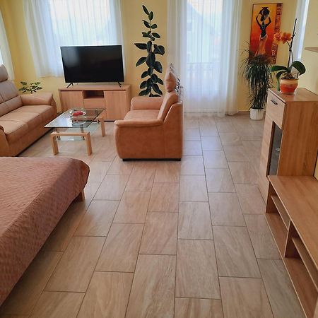 Apartmanház King Heviz Ngoại thất bức ảnh