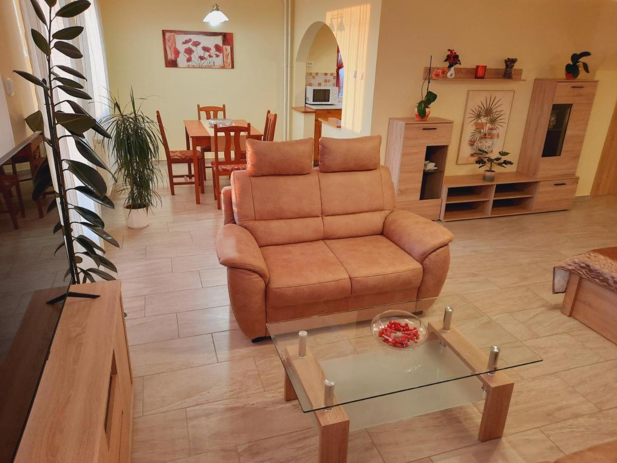 Apartmanház King Heviz Ngoại thất bức ảnh