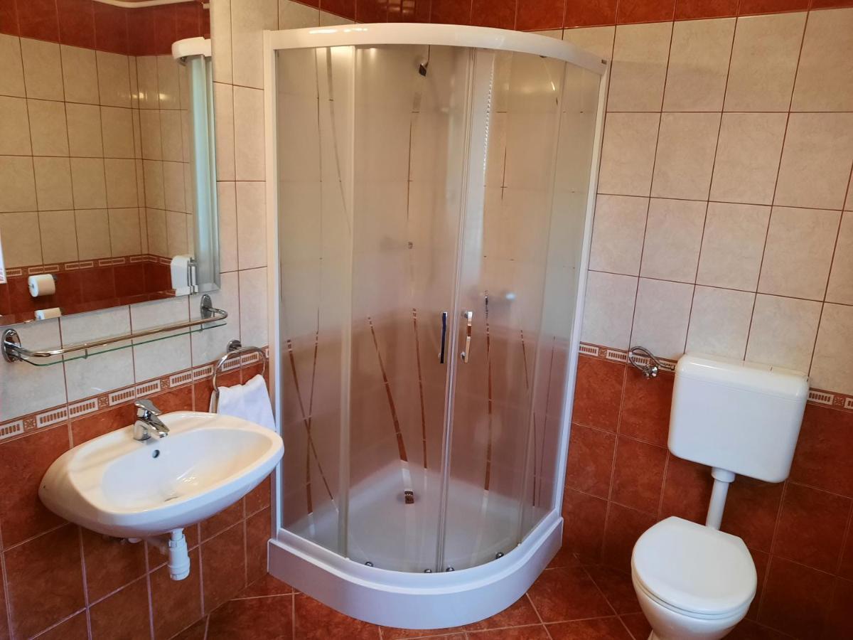 Apartmanház King Heviz Ngoại thất bức ảnh