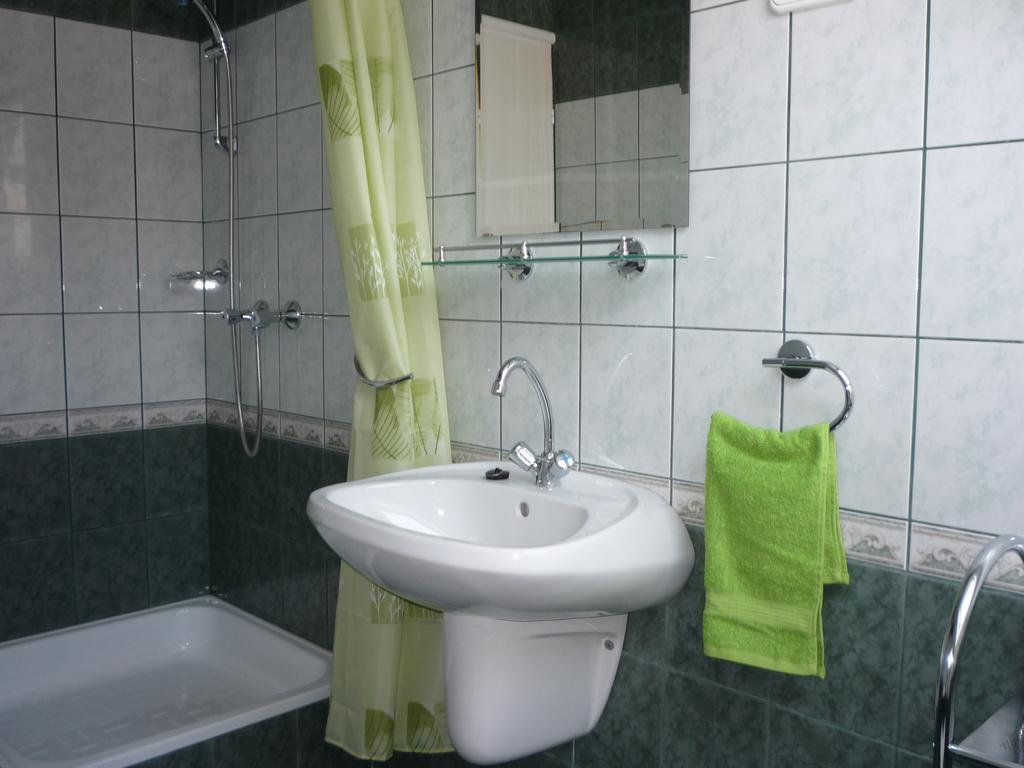 Apartmanház King Heviz Ngoại thất bức ảnh