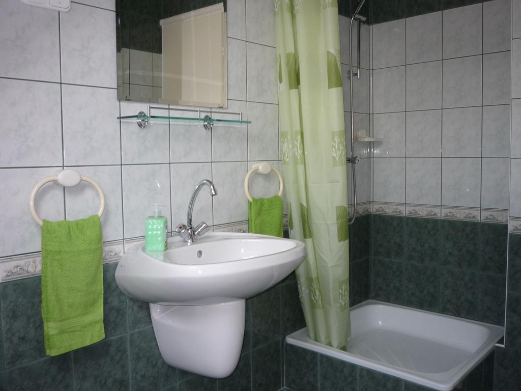Apartmanház King Heviz Ngoại thất bức ảnh